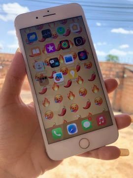 iPhone 8 Plus 