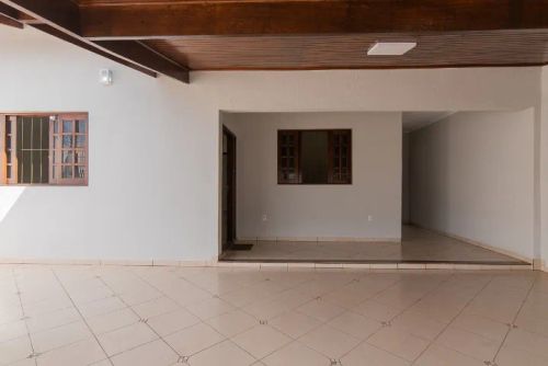 Casa ampla no Jd. Petrópolis