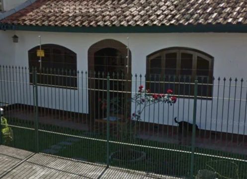 02 janelas e 01 porta
