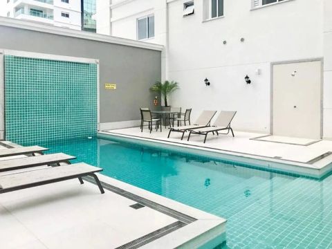 Apartamento em Rua 210 - Meia praia - Itapema/SC