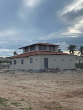 Vendo casa enfrente ao mar!