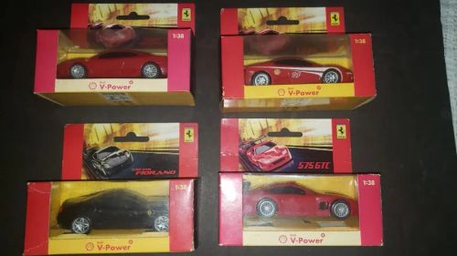 Carrinhos (4) ferrari coleção  Shell power escala 1:38   década de 90