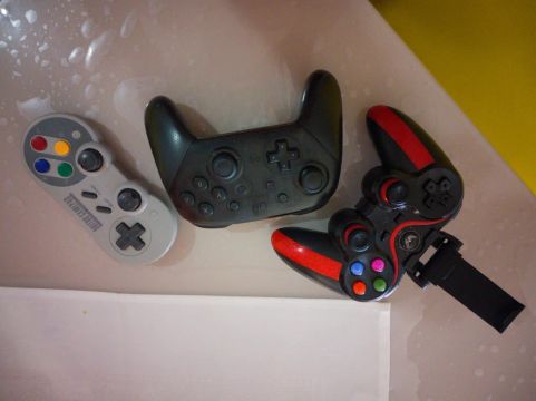 Kit com 3 Controles para Games - Ótima Oferta! ?