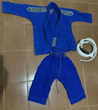 Kimono de Jiu-Jitsu Azul - Tamanho A - Brasil Combat