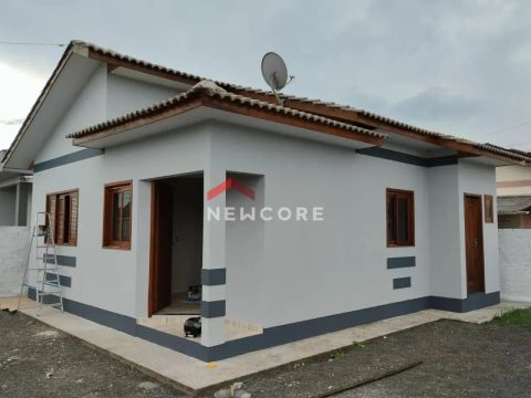 Casa em Rua Marcelo Todeschini - Polícia Rodoviária - Araranguá/SC