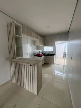 ALUGO CASA NO CONJUTO SAKURA COM 2 QUARTOS - PARQUE 10