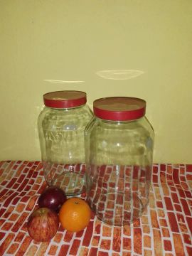 2 Potes Grandes de Vidro com Tampa Vermelha - 3 lit. - Saldão até 21.02. Aproveite.
