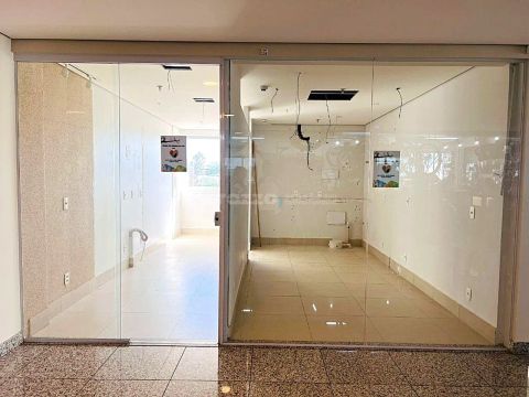 OPORTUNIDADE! Excelente Sala no Edifício Jardim Acrópolis. Por apenas R$1.945,48. 2 MESES 