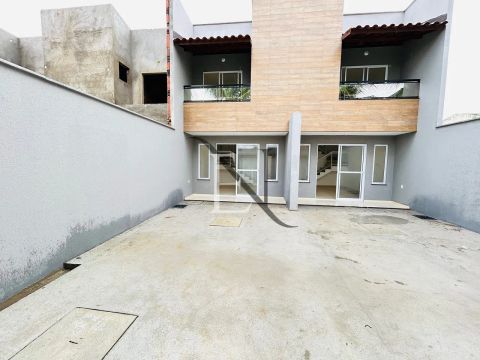 Casa duplex, Prefeito José Walter, Fortaleza, 03 Dormitórios, 02 Vagas de garagem, Ótima l
