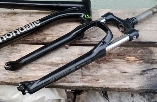 Garfo de bicicleta Suspensão aro 29. R$100