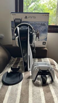 Playstation 5 midia física + 2 jogos + 2 controles 