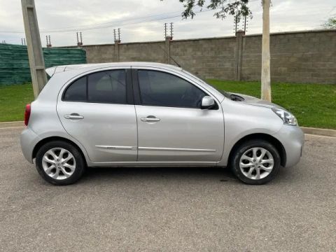 NISSAN MARCH, 2016. REVISÕES NA AUTORIZADA, UNICO DONO.