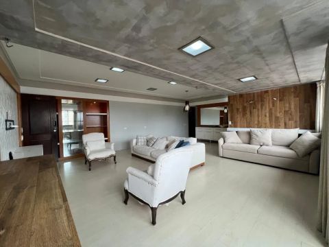 Apartamento á venda em Tirol