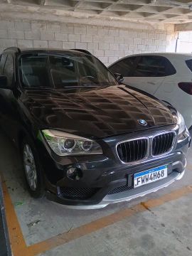 BMW X1 brindado carro bem conservado com km baixa!