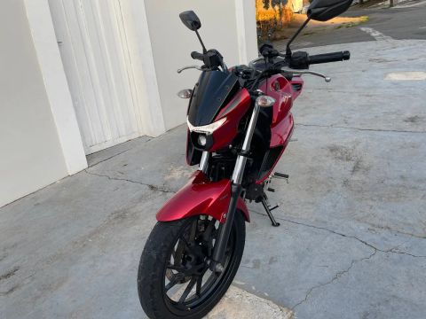 Yamaha Fazer 250 Vermelha - Impecável