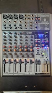 Mesa de Som Behringer Xenyx 1204 USB