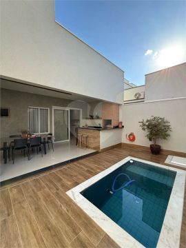 Casa com 3 quartos à venda em Jardim Park Real - SP