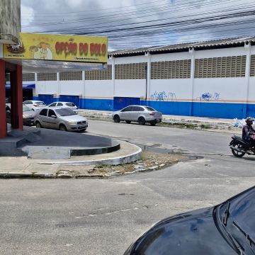 Ponto comercial para locação próximo ao mercado 