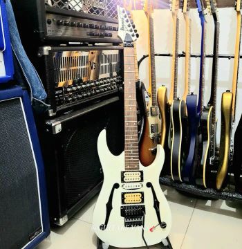 ibanez paul Gilbert pgm3 /ñ Gibson epiphone prs esp ltd Jackson marshall boss tagima seizi