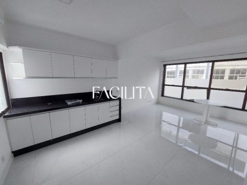 Apartamento de 1 quarto no bairro Centro, Florianópolis.
