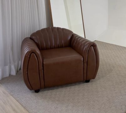 Poltrona vintage em couro marrom