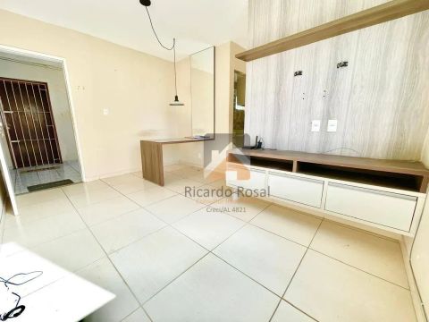Apartamento reformado no Barro Duro c/ 2 quartos, 3º andar e mobília planejada!!!