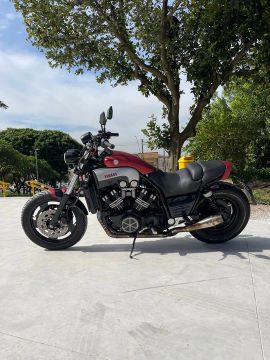 Motos YAMAHA V-MAX no Brasil
