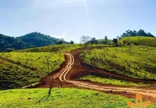 Terrenos de 600m² em Igaratá  Condomínio Fechado com Lago de Pesca e Quadra Poliesportiva