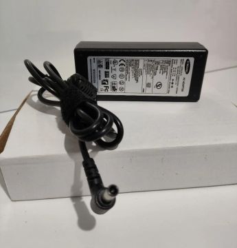 Carregador para notebook Original Samsung 19V