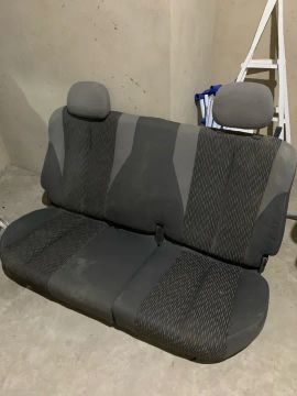 2 bancos traseiros não sei qual modelo de carro