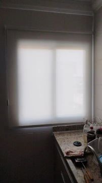 Persiana rolo tela Solar 3%  COR CINZA SEM BANDO