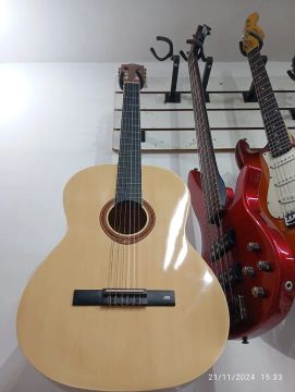 Violão Michael muito novo venda ou troca Regulado