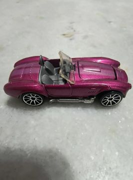 Clássico Hot Wheels Mini diferenciado 