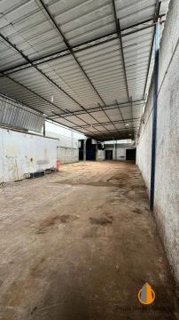 Venda ou Aluguel de Galpão em São Gonçalo - 2.238m² no Bairro Rocha