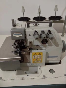 Máquina de costura overlock Gemsy