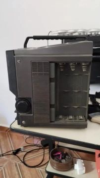 Antigo Rádiotv Receiver Mitsubishi - Bb-0580k No Estado #av (Usado)