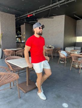 Camiseta Vermelha Masculina