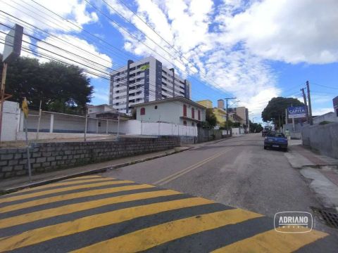Terreno à venda, 1042 m² com casa e lojas comerciais por R$ 2.800.000 - Capoeiras - Floria