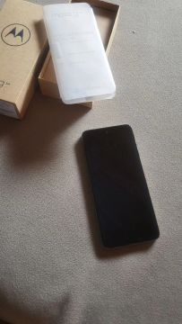 Smartphone novo na caixa Motorola 