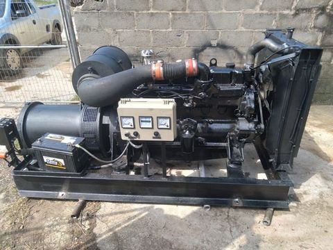 Gerador de Energia 40 KVA 250 HRS Revisado C/ Garantia Testado em Carga / AC