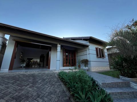 Casa com 92 m² no bairro Amaral Ribeiro, em Sapiranga