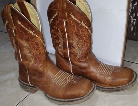 Botas Country Couro Marrom