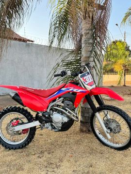CRF 250F / 2019 / CHEIA DE ACESSÓRIOS 