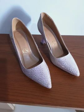 Scarpin seminovo