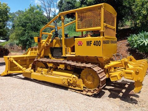 Trator de Esteira Massey Ferguson MF 400