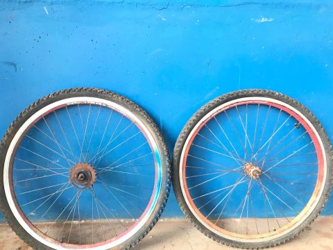 Par de rodas de bicicleta aro 26