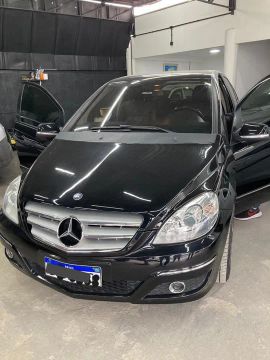 Vende-se Mercedes-Benz B200 2.0