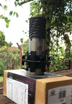 Microfone Condensador Aston Spirit 