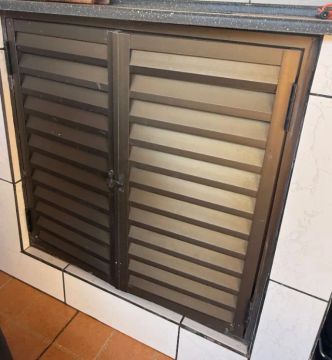 VENDE-SE PORTAS DE ALUMINIO