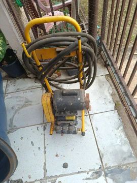 Bomba de para lavador semi novo